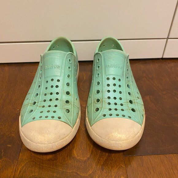 Native Jeffersons Youth Girls Mint Green Shoes Size 13 - Picture 2 of 3